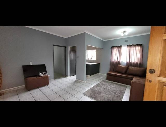 1 BEDROOM TOWNHOUSE FOR SALE IN VERWOERDPARK